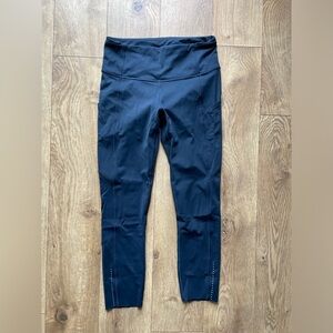 Lululemon pace rival crops